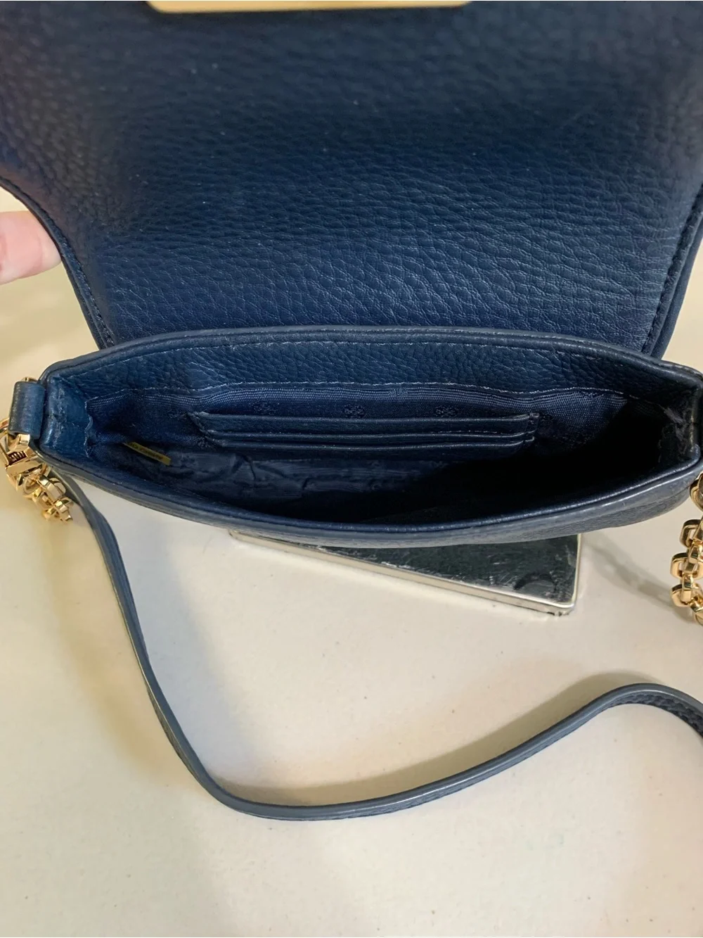 👜💕 Tory Burch Navy Leather Chain-Shoulder Crossbody Bag